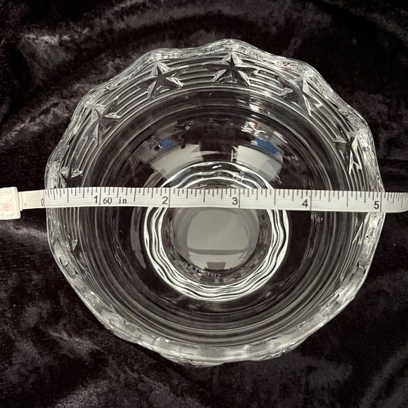 Tiffany & Co Crystal Bowl Signed Stars & Stripes Design Scalloped Top 5"W x 3"H - Picture 4 of 8